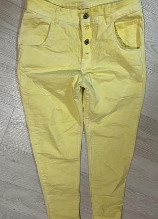 Джинсы лимонные скинни xl 32р. 14p стрейч