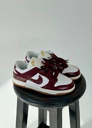 Nike dunk low burgundy croc