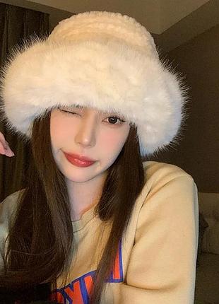 Женская зимняя шапка