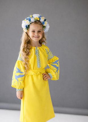 Сукня з ластівками для дівчинки жовта жовта з синім, 128