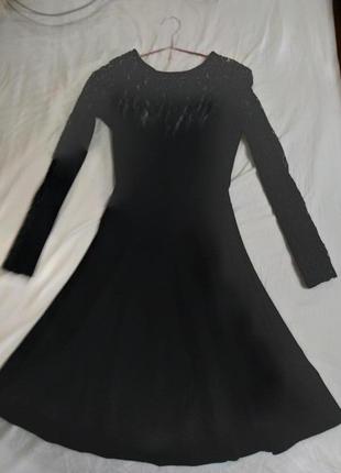 Брендовое нарядное чёрное с кружевом платье2 фото
