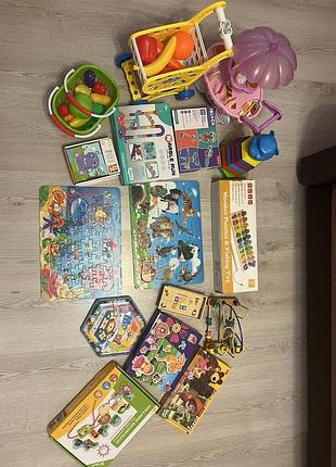 Детские развивающие игрушки в ассортименте