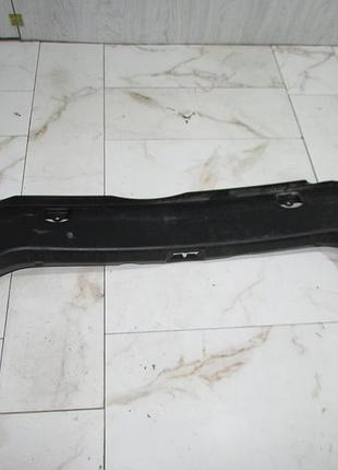 Накладка задньої панелі седан toyota avensis t25 2003-2008