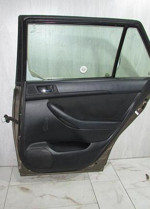 Карта обшивка задня права мех toyota avensis t25 2003-2008