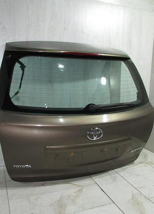 Кришка багажника універсал toyota avensis t25 2003-2008