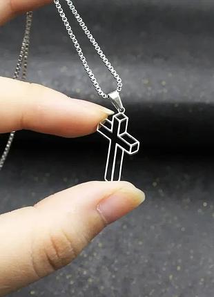 Оригінальна підвіска у вигляді хреста