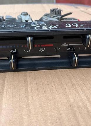 Блок (панель) управления печкой (отопителем) для mazda 323 ba. седан.