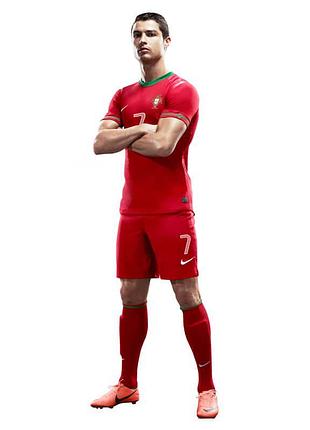 Пластиковая ростовая фигура ростовая фигура криштиану роналду (cristiano ronaldo) №2 1800 мм