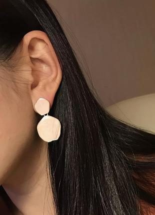 Нові ніжні сережки з перламутровою емаллю сережки