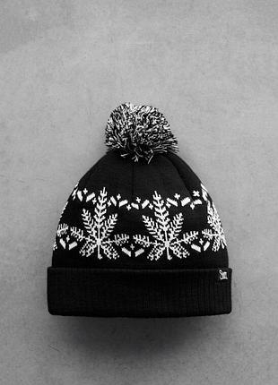 Зимняя шапка с помпоном staff snowflake pompon
