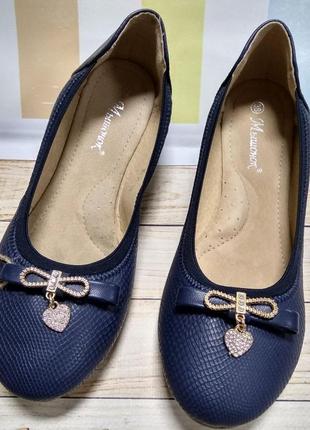 Туфли для девочек 38рр