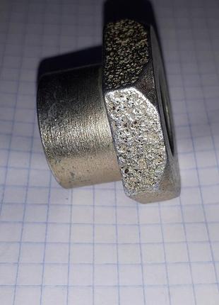 Гайка храповика коленвала ваз 2101 2102 2103 2104 2105 2106 2107 нива тайга 2121 21050-100505400