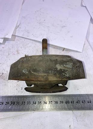 Подушка опора коробки передач 8d0399151j ауди audi a4 фольксваген пассат volkswagen passat b5