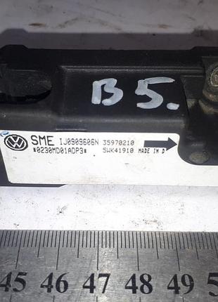 Датчик удара 5wk41910 фольксваген пассат volkswagen passat b5