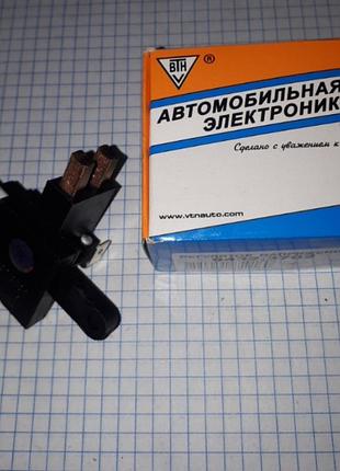 Реле регулятор напряжения таврия славута заз 1102 1103 1105 део деу сенс daewoo sens втн 9432.3702