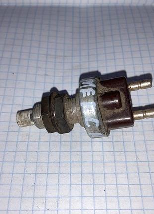 Датчик включения стопсигнала стоп лягушка мерседес mercedes benz w123 w115 w116 w108 r107 №2