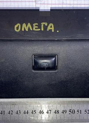 Попільничка 90229521 опель омега а opel omega a