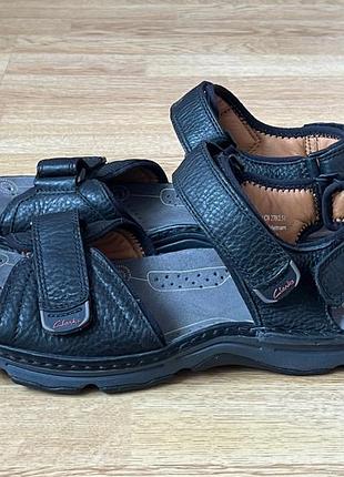 Шкіряні босоніжки clarks 44,5 розміру в стані нових