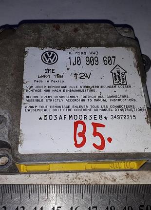 Блок управления подушками безопасности airbag фольксваген пассат volkswagen passat b5