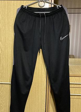Спортивные штаны nike dri-fit.оригинал.