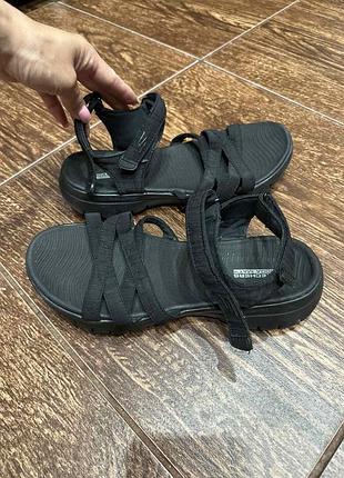 Сандалі skechers р-38/39