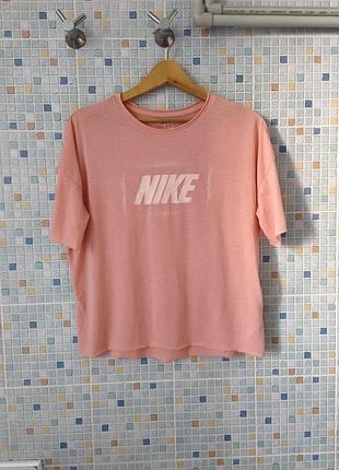 Футболка nike.