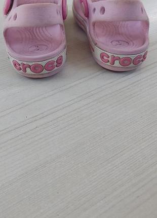 Сандалии crocs