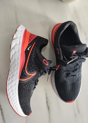 Кроссовки nike