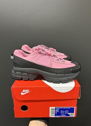 Nike zoom vomero roam black pink