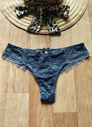 Изысканные кружевные трусики intimissimi