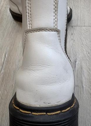 Dr. martens jadon у білому кольорі