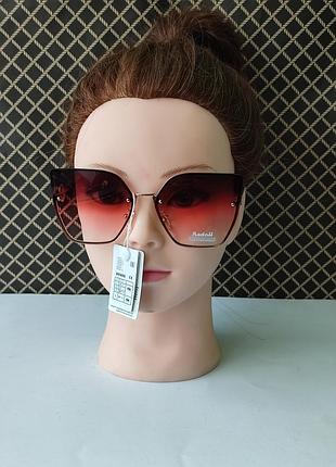 Женские солнцезащитные очки