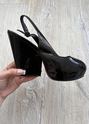Stoalons black patent