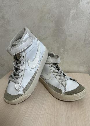 Високі кросівки nike 33р.