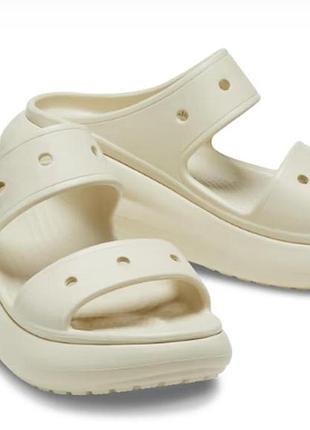 Жіночі босоніжки на платформі crush sandal crocs. цвет: bone. размер: m6-w8 - 38 розмір - довжина стопи 24,1-24,8 см - 39 розмір - довжина стопи 24,9-