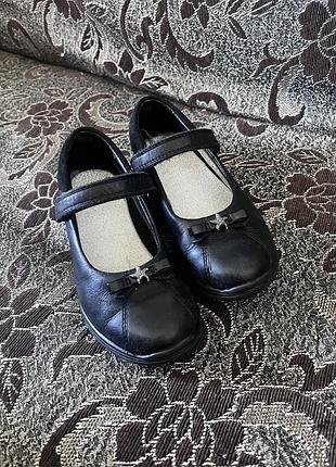 Туфлі для дівчинки clark’s