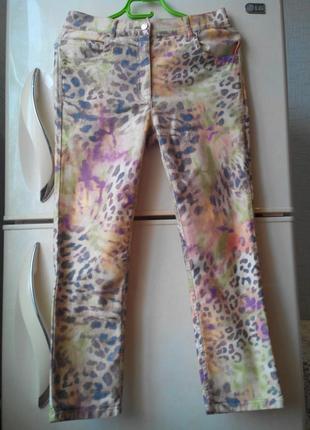Zerres джинсы укороченные в анималистический принт