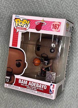 Оригінальна колекційна вінілова фігурка funko pop! із серії nba basketball.