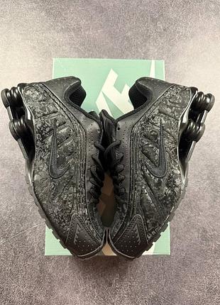 Стильні кросівки nike shox r4 black dk smoke grey