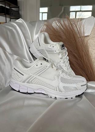 Nike vomero zoom 5 white