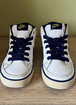 Детские кроссовки  nike capri 3 mid ltr