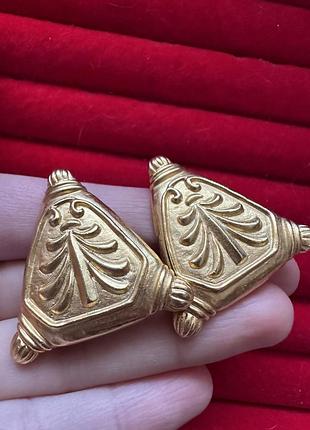 Гарні вінтажні трикутні кліпси в стилі арт деко матова позолота