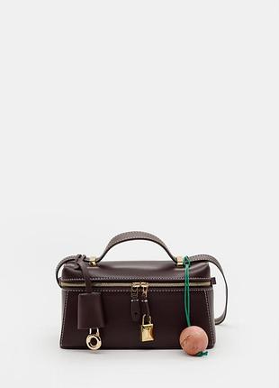 Loro piana extra pocket 20 in smooth leather dark brown