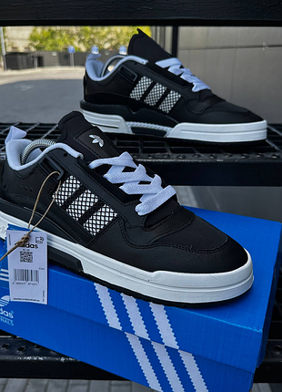 Adidas forum ie low