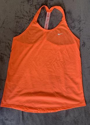 Жіноча спортивна майка nike
