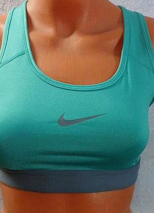 Топ женственный nike оригинал для занятий спортом