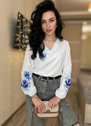 Блуза жіноча