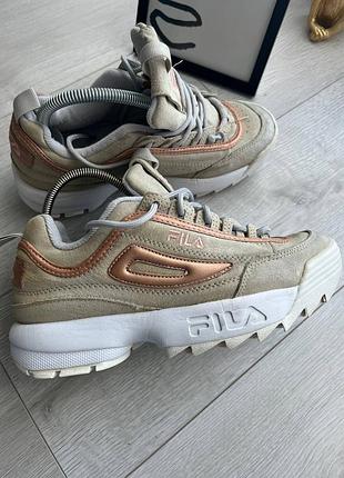 Жіночі кросівки fila disruptor ii script distressed