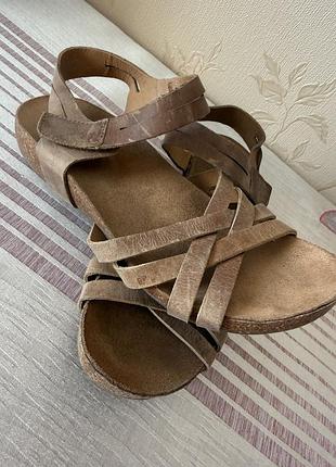 290 босоножки korks