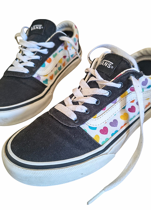 Оригинальные кеды vans р. 34 с сердечками на девочку
